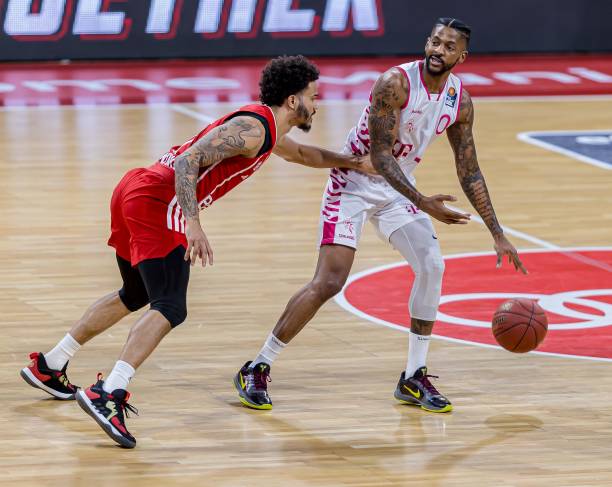 使得他们无 使得他们无