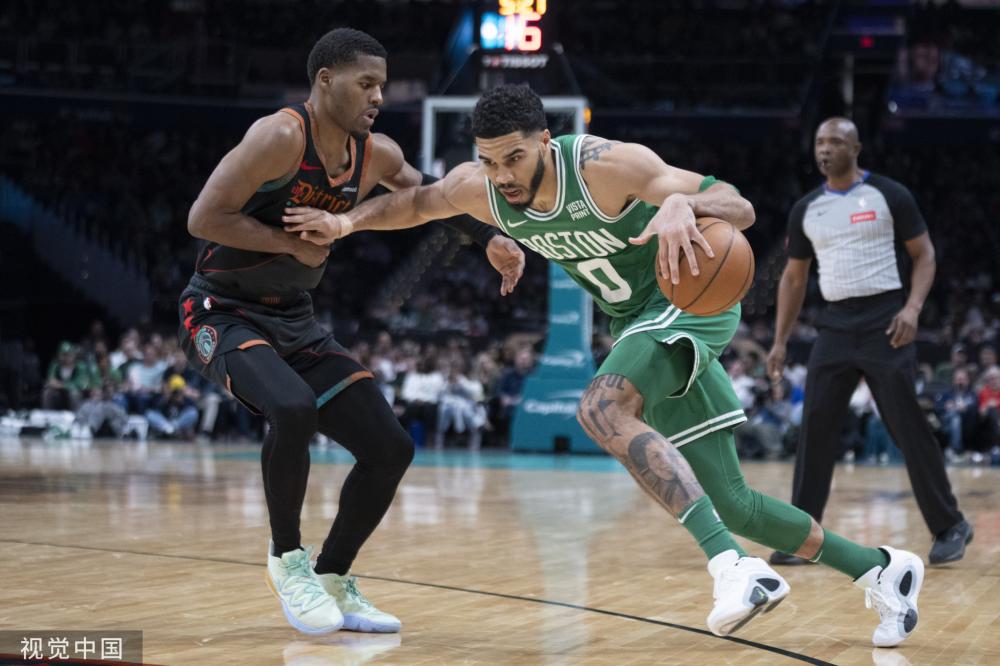 与竞争对手 与竞争对手